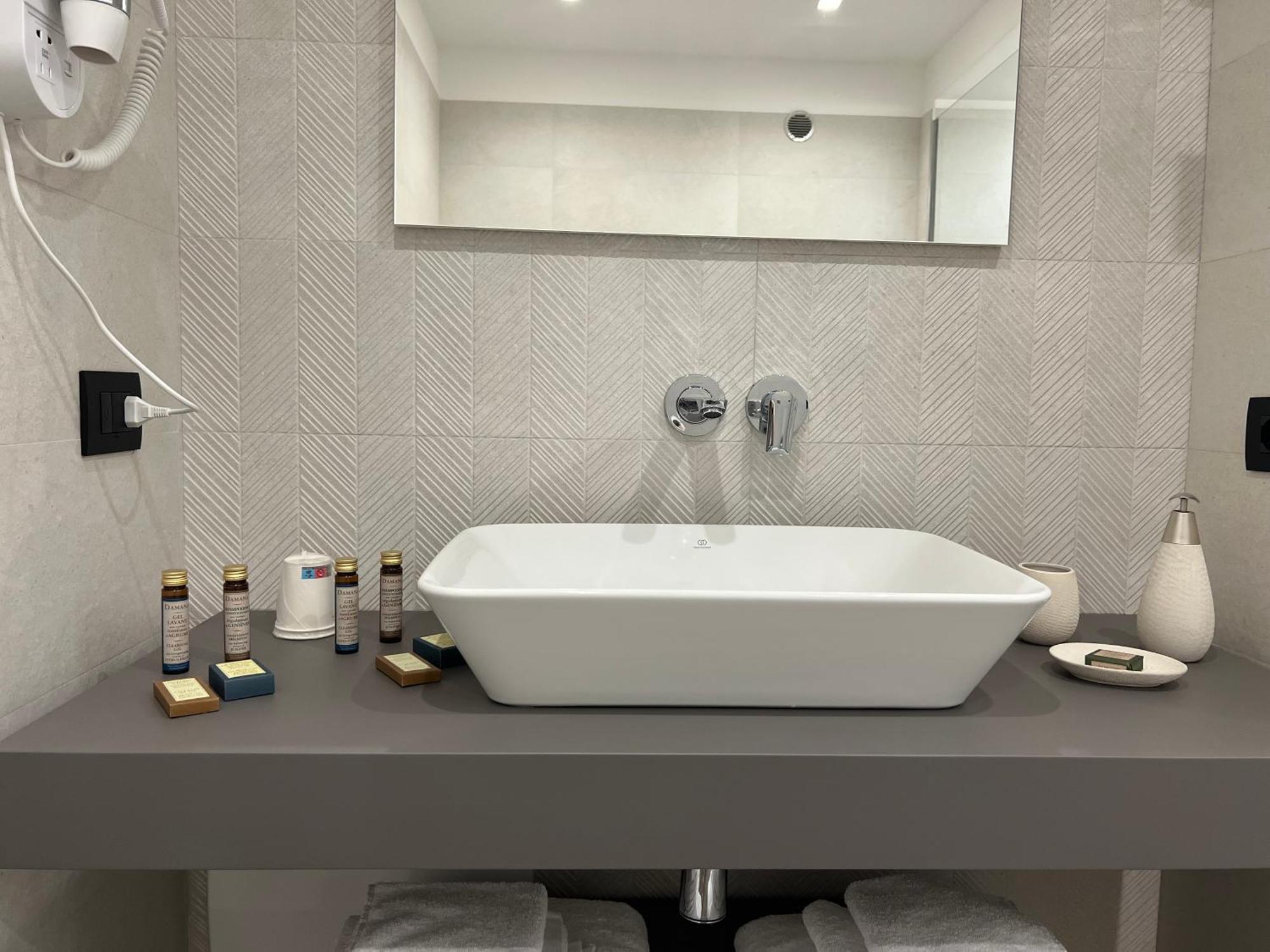 Roccaregina Hotel Шакка Экстерьер фото